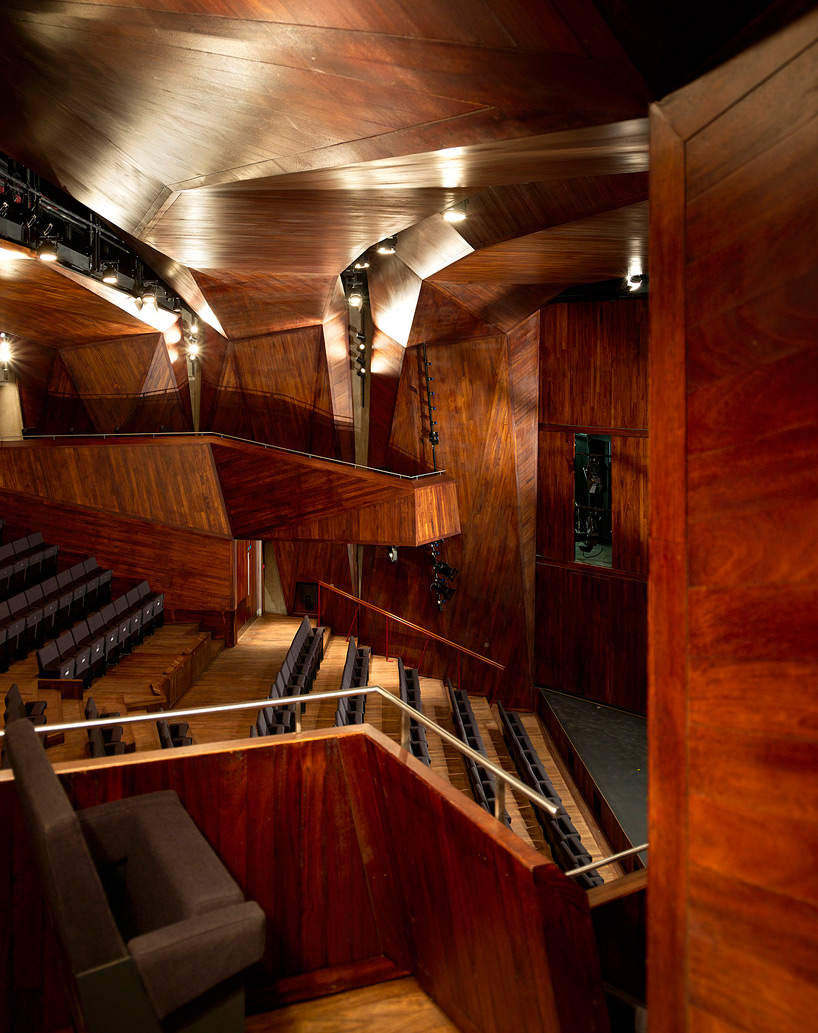 o'donnell + tuomey lyric theatre in belfast